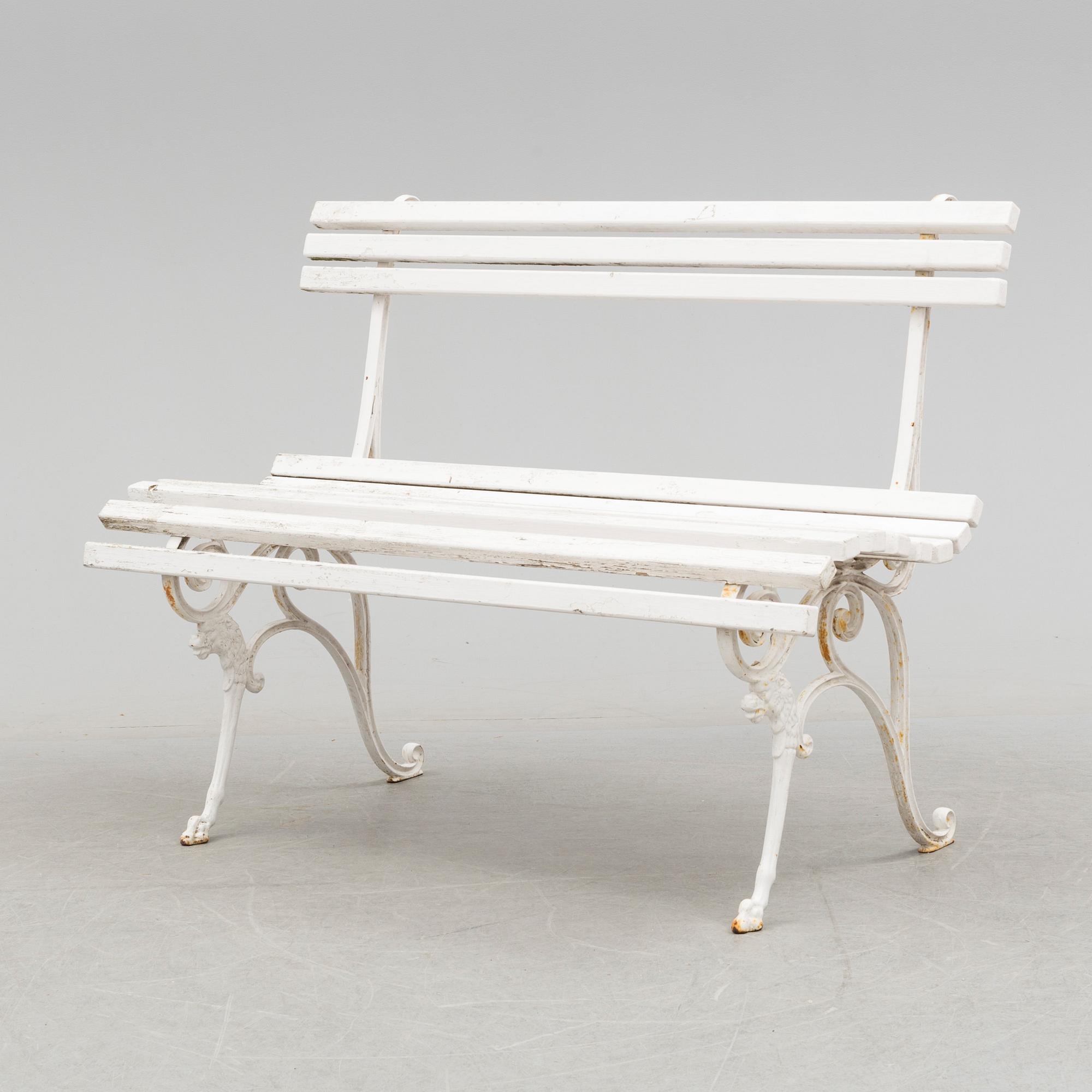 TRÄDGÅRDSBÄNK, gjutjärn och trä, 1900-tal.