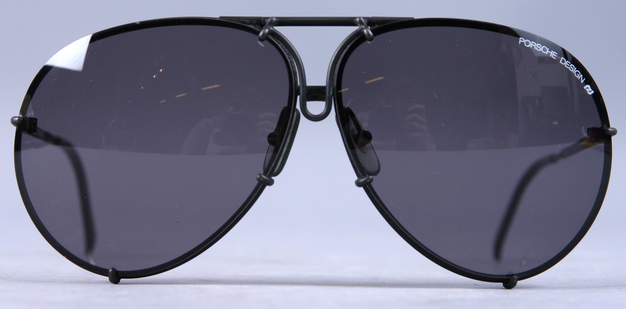 SOLGLASÖGON, Porsche design.