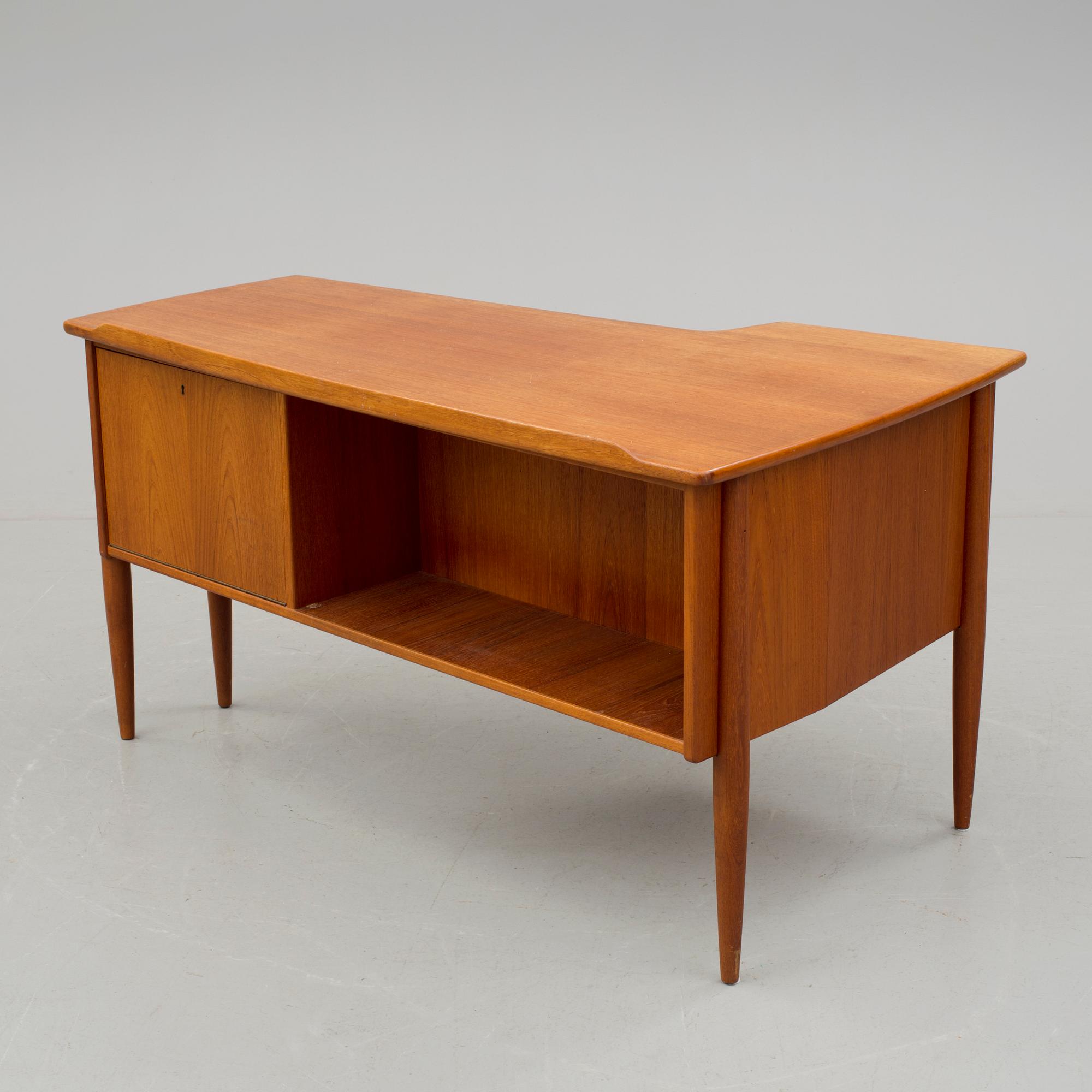 SKRIVBORD, Lelångs Möbelfabrik, Bengtsfors, 1950-tal.