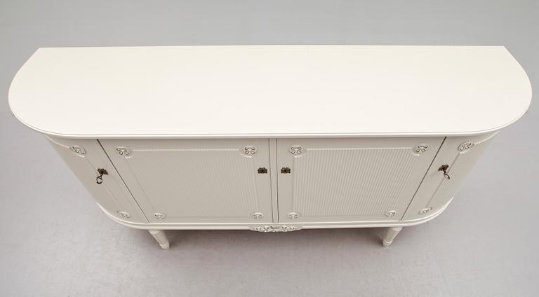 SIDEBOARD, gustaviansk stil, 1900-talets andra hälft.