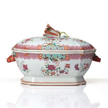 A famille rose tureen with cover and stand, Qingdynasty, Qianlong (1736-95).