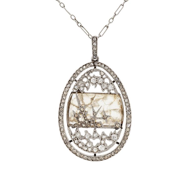 Fabergé hänge med kedja, design Alma Pihl.