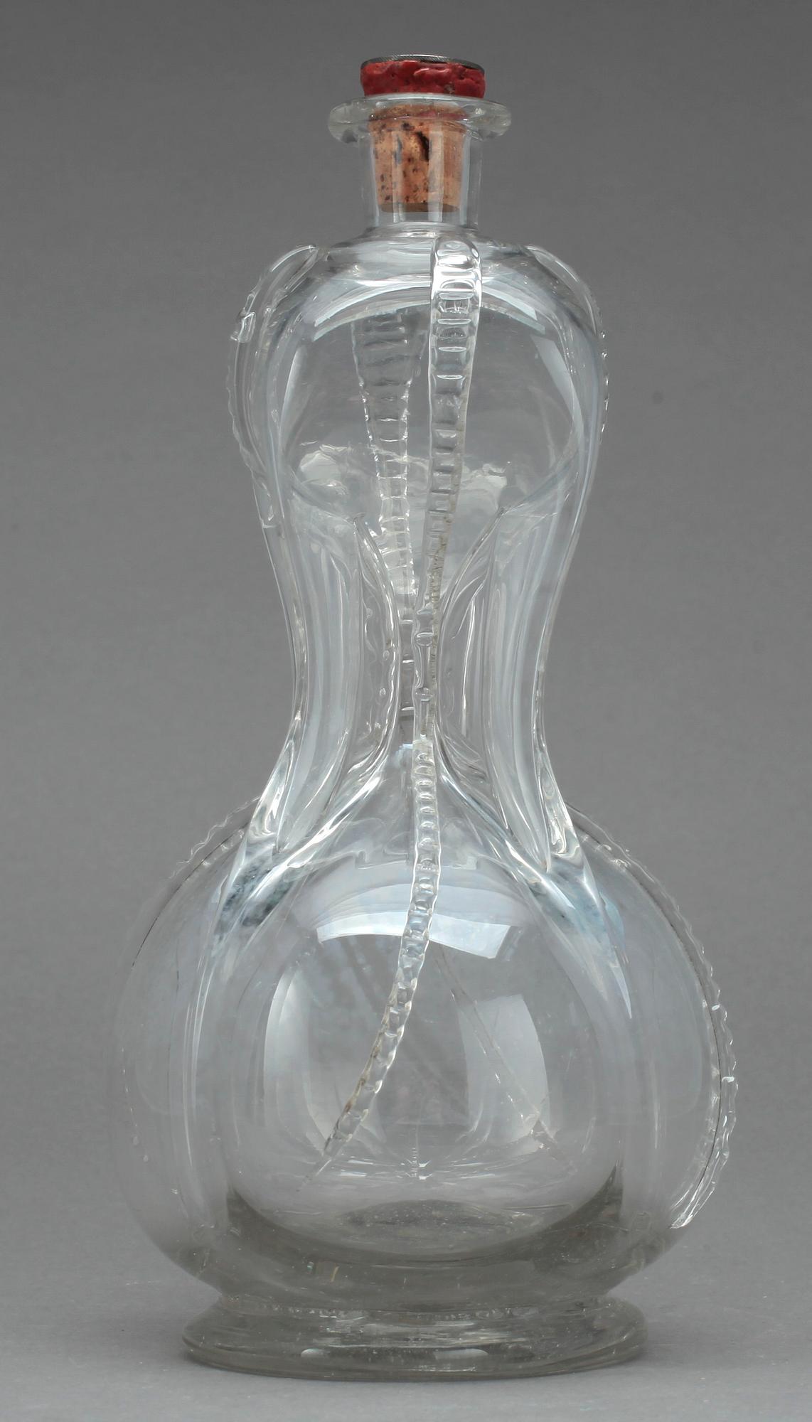 KLUCKAFLASKA, glas, 1700/1800-tal.