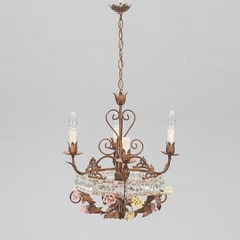 TAKKRONA, 1900-talets andra hälft. Höjd 48 cm.