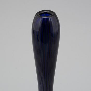 VICKE LINDSTRAND, a glass vase, Kosta.