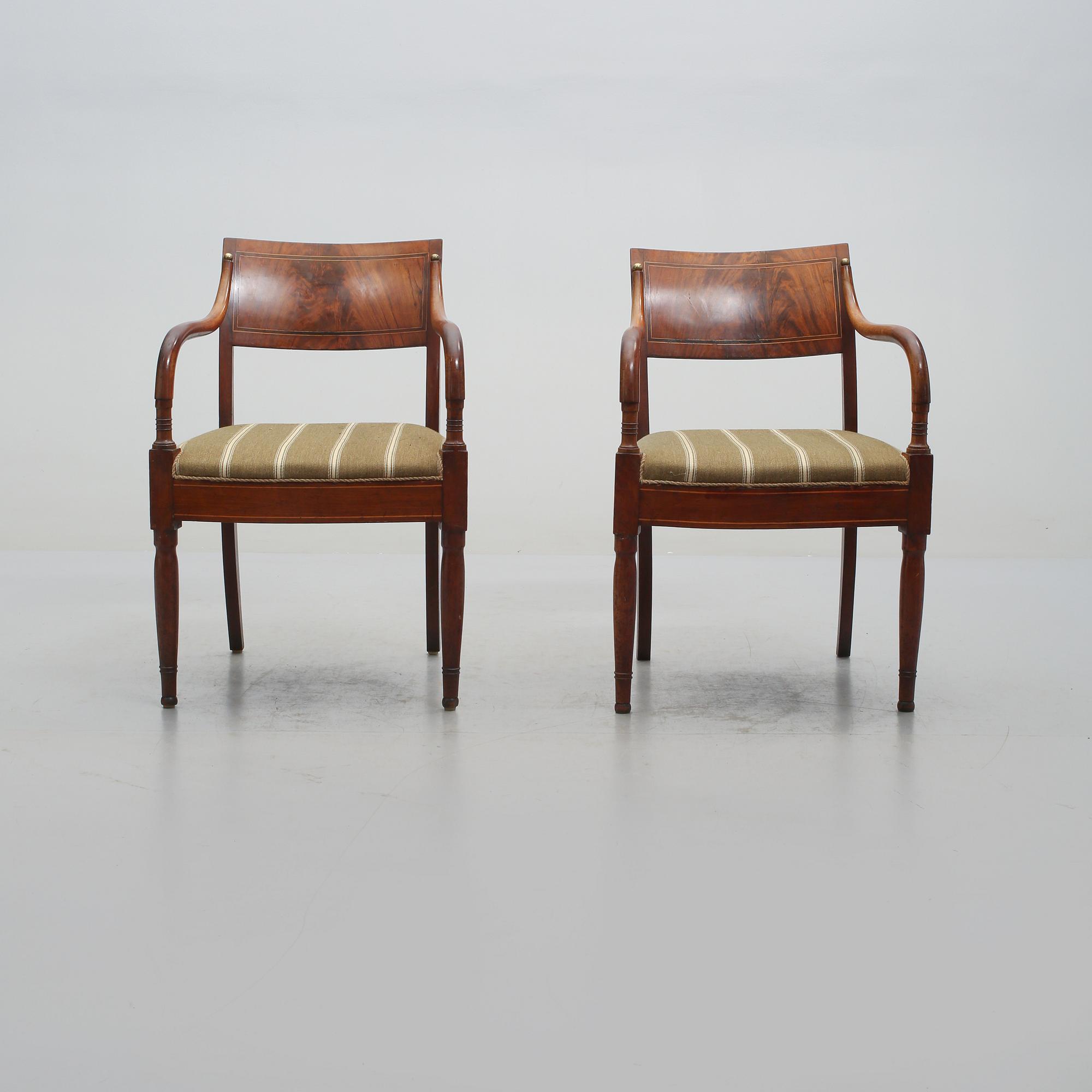 KARMSTOLAR, ett par, Karl-Johan, 1800-talets första hälft.