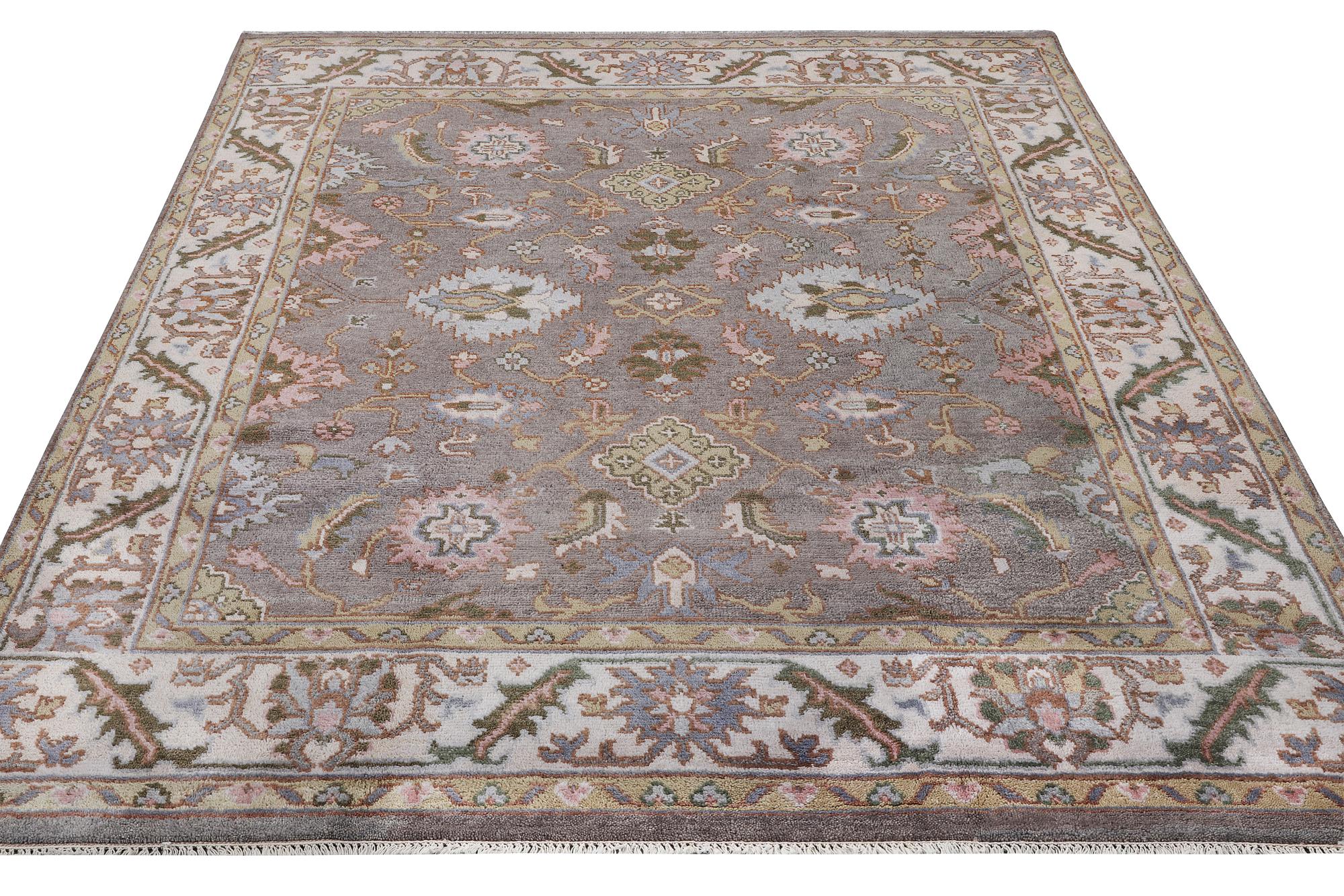 An oriental carpet of Safavid design, c. 310 x 250 cm.