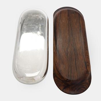 Kay Bojesen, Serveringsfat samt -bestick, sterlingsilver och palisander, Danmark. Kring 1960-talets mitt.