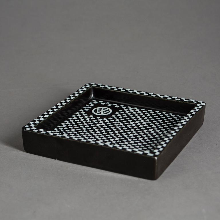 STIG LINDBERG, "DOMNINO" ASHTRAY, GUSTAVSBERG, SWEDEN.