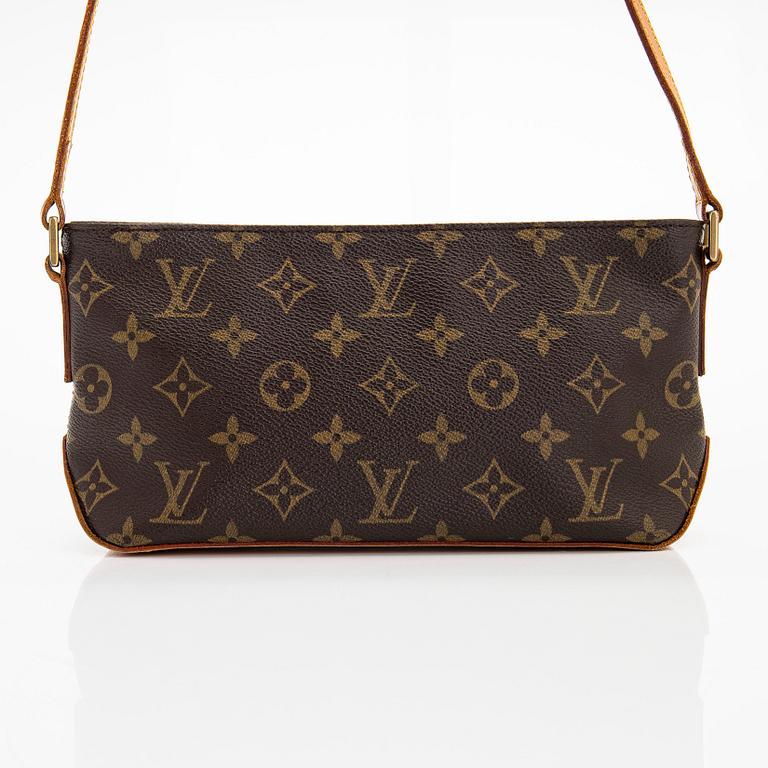 Louis Vuitton, a 'Trotteur' monogram canvas bag.