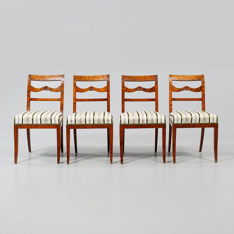 KARMSTOLAR, ett par samt STOLAR, 4 st, Karl Johan-stil, 1920/1930-tal.