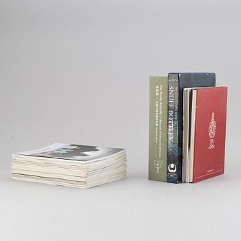19 auction catalogues and 3 books about Chinese snuff bottles.