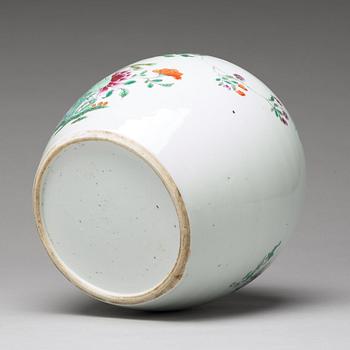 A famille rose jar, Qing dynasty, Qianlong (1736-95).