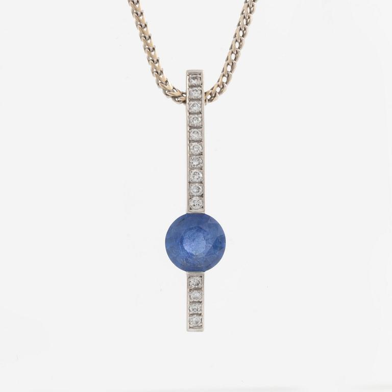 Atelier Ajour necklace in 18K white gold with sapphire and brilliant-cut diamonds.