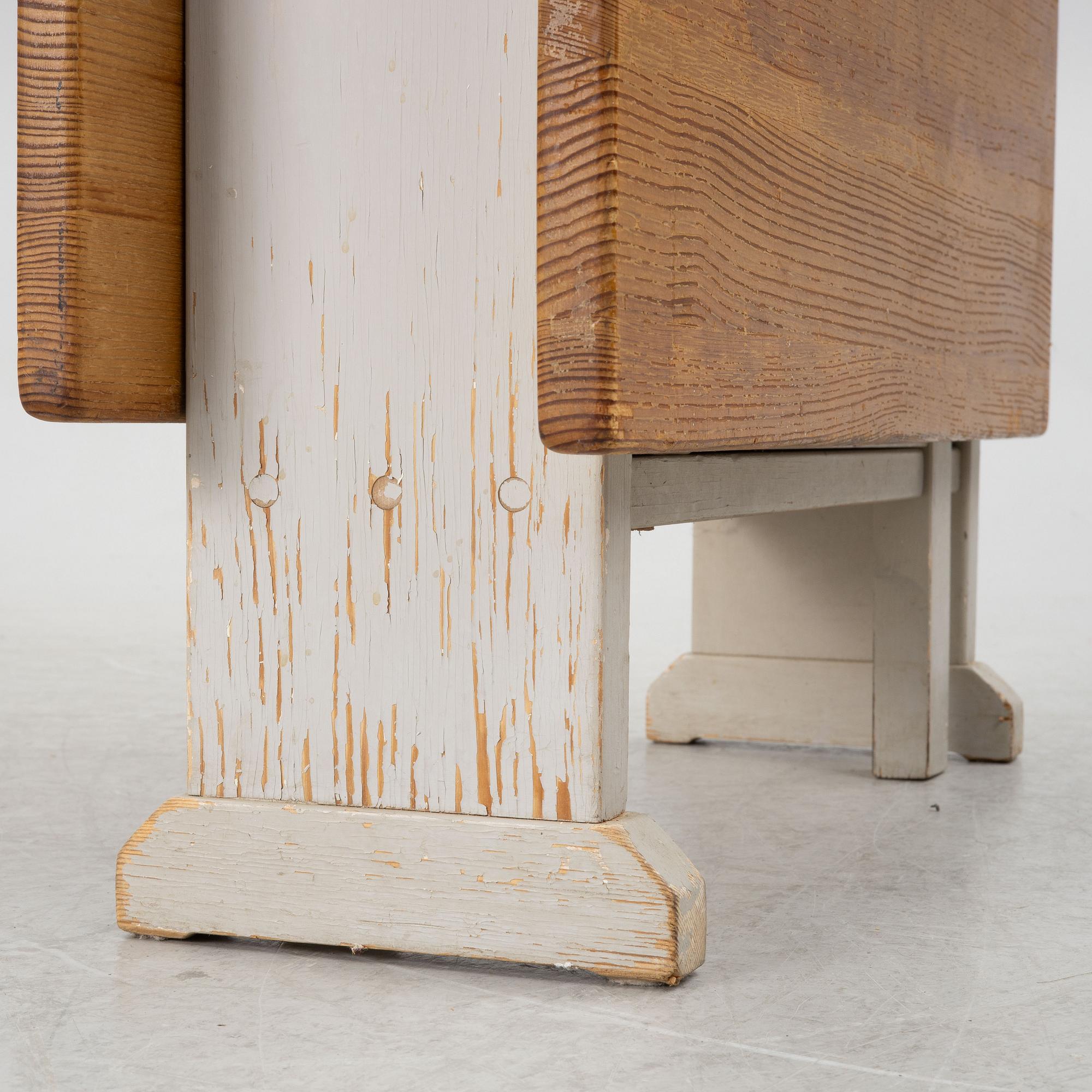 Carl Malmsten, a drop-leaf table, 'Vapensmeden', second half of the 20th century.