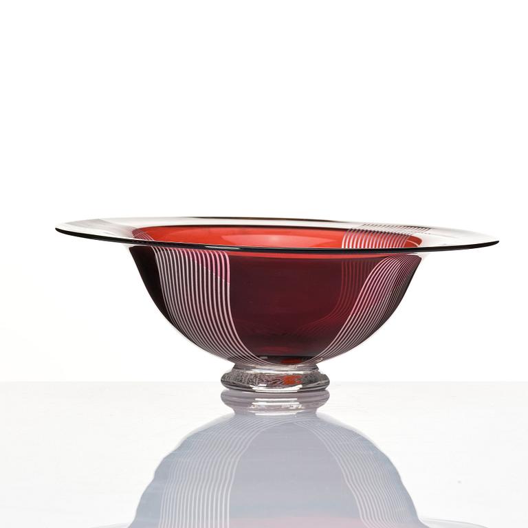 Klas-Göran Tinbäck, a burgundy coloured glass bowl, Sweden 1987, blown by Wilke Adolfsson.