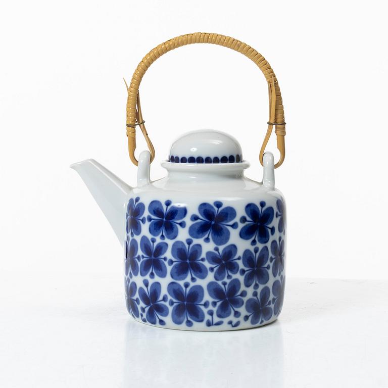 Marianne Westman, A 26 piece 'Mon Amie' porcelain tea service, Rörstrand, Sweden.
