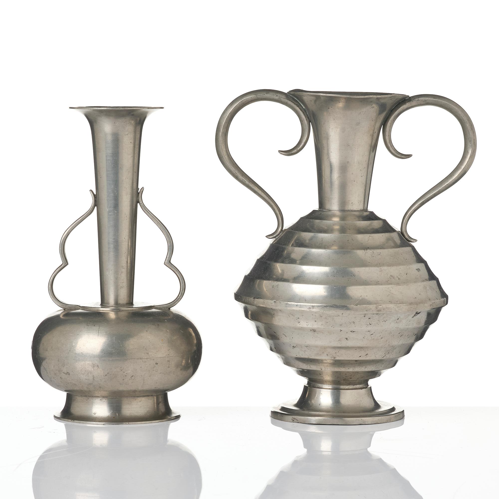 Sylvia Stave, vaser, två stycken, C.G. Hallberg, Stockholm, 1931-37.