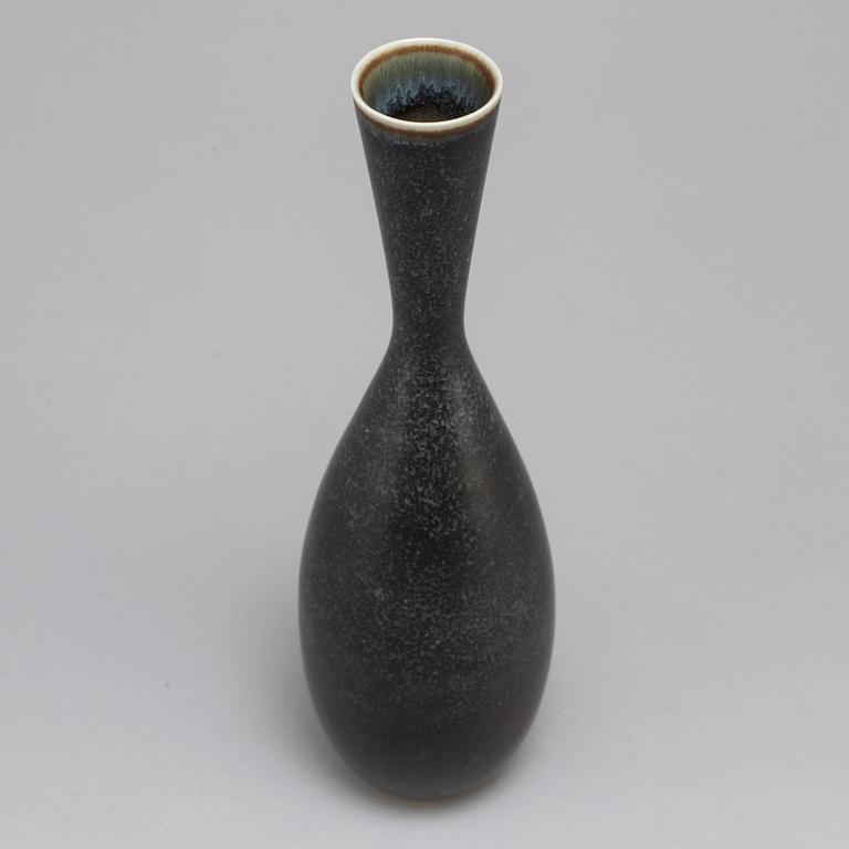 CARL-HARRY STÅLHANE, a unique stoneware vasae, Rörstrand 1955.