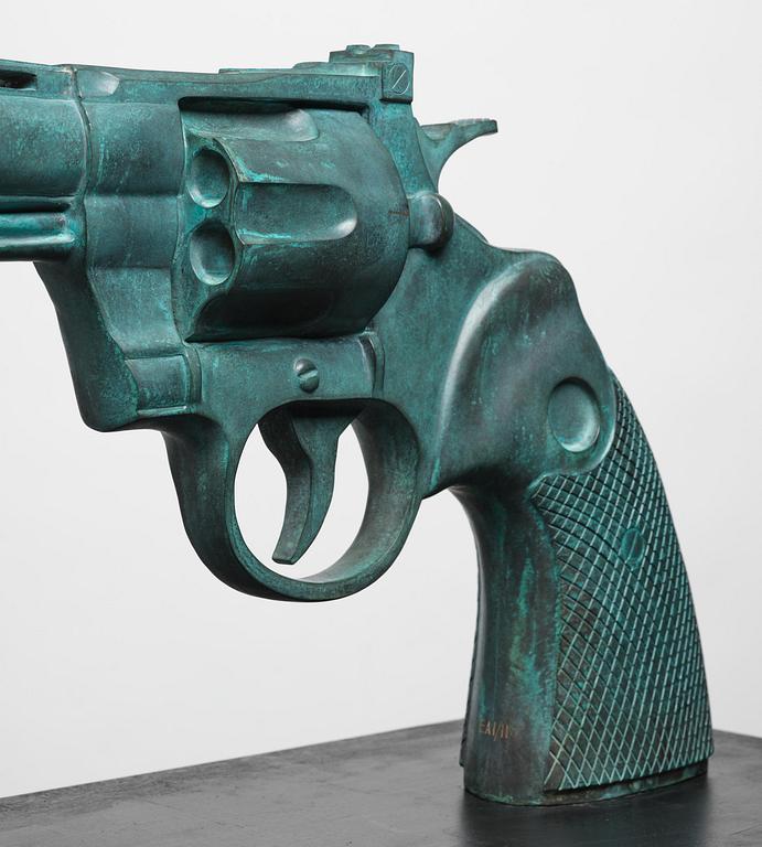 Carl Fredrik Reuterswärd, "Non Violence".