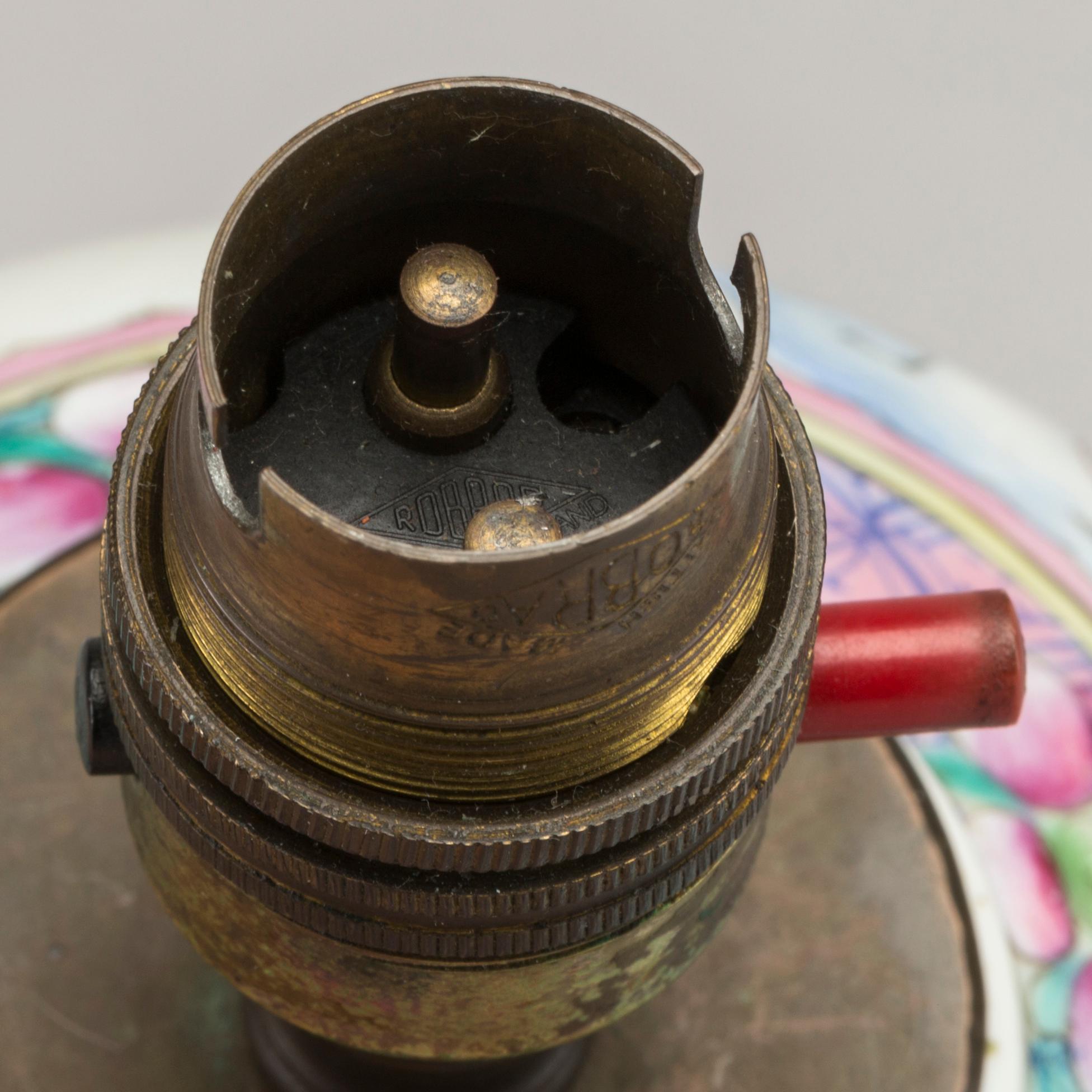 A SET OF 3 CHINESE PORCELAIN FROM THE 18/19TH CENTURY.