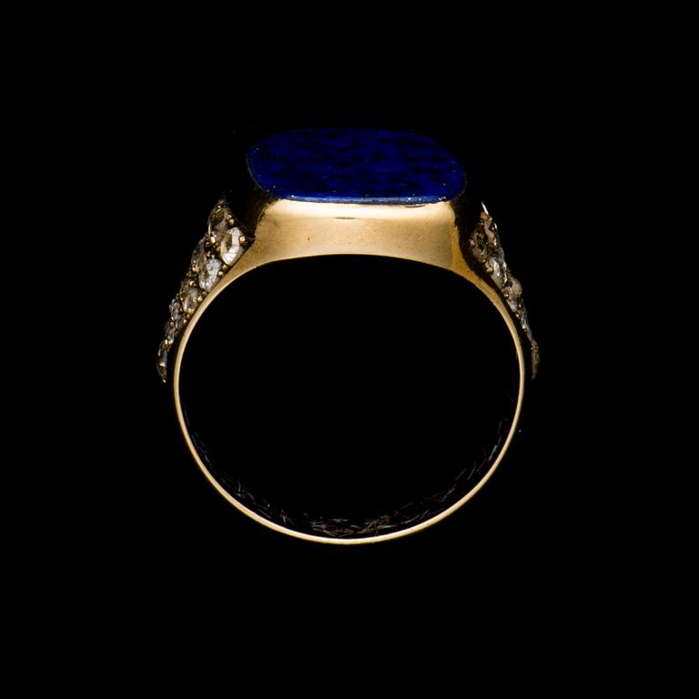 RING, 14K guld (56), lapis lazuli, rosenslipade diamanter. Vikt ca 5,5 g.