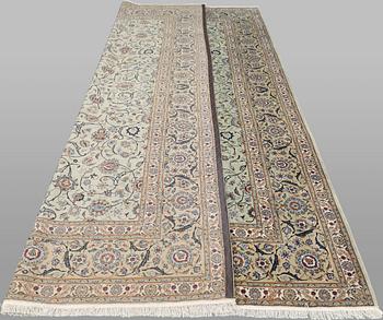 A Keshan carpet, approx. 400 x 292 cm.