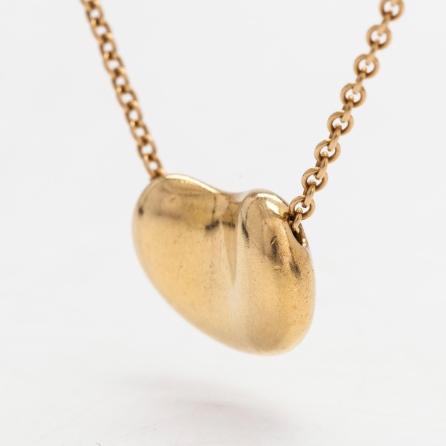 Tiffany & Co, Elsa Peretti, an 18K gold 'Bean' necklace.