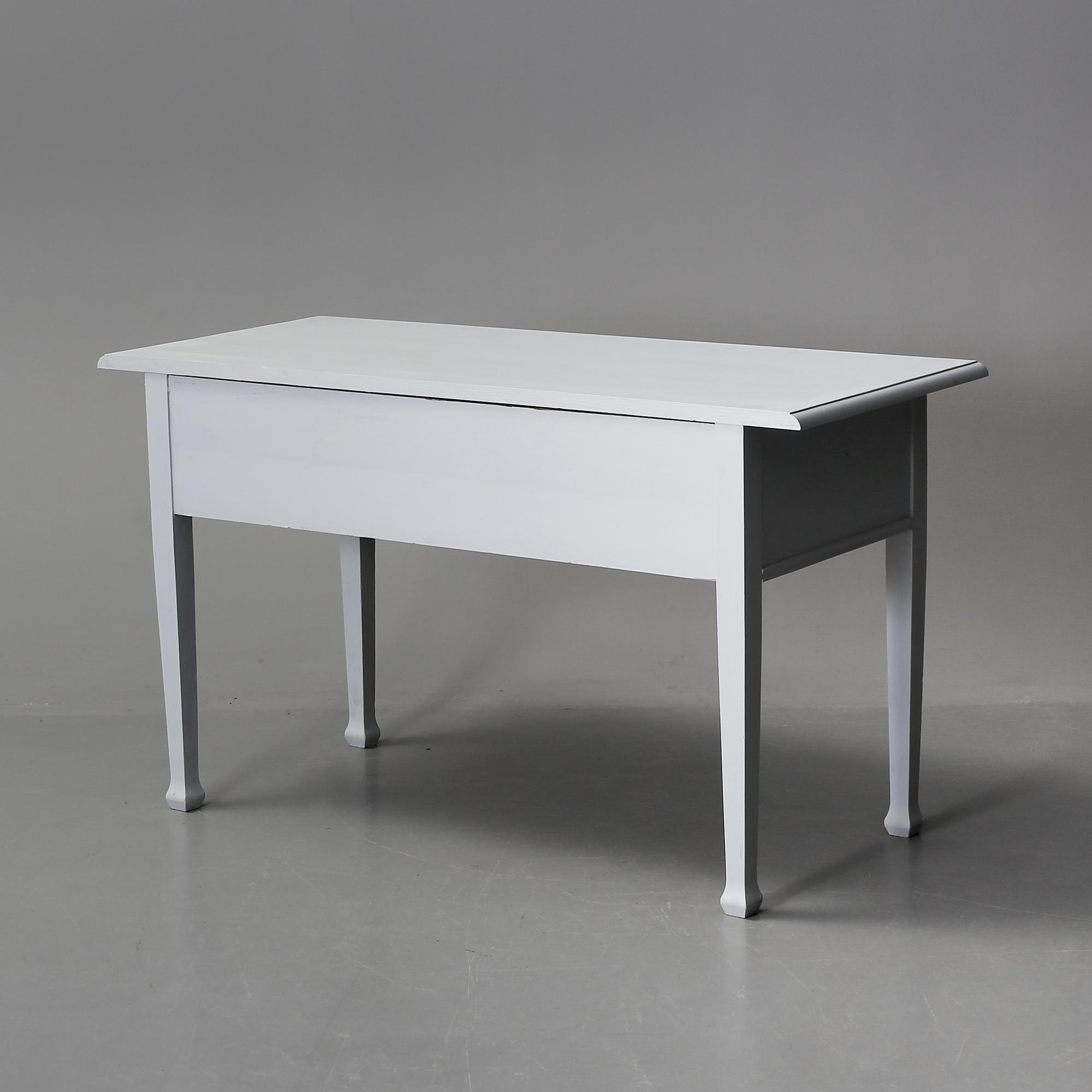 SKRIVBORD, jugend, delvis modern tillverkning.