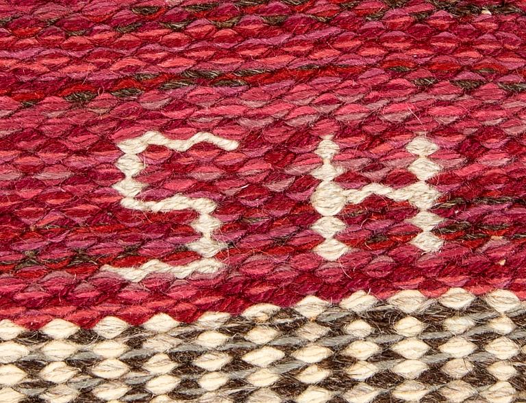 Berit Koenig, a signed flat weave carpet, Svensk Hemslöjd, ca. 210x130 cm.