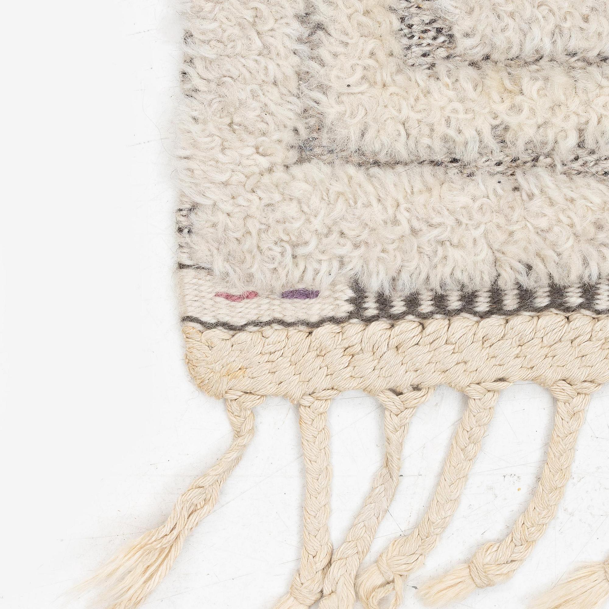 Märta Måås-Fjetterström, a 'Vita spetsporten' carpet, knotted pile in relief,  c. 218 x 119 cm, signed AB MMF,