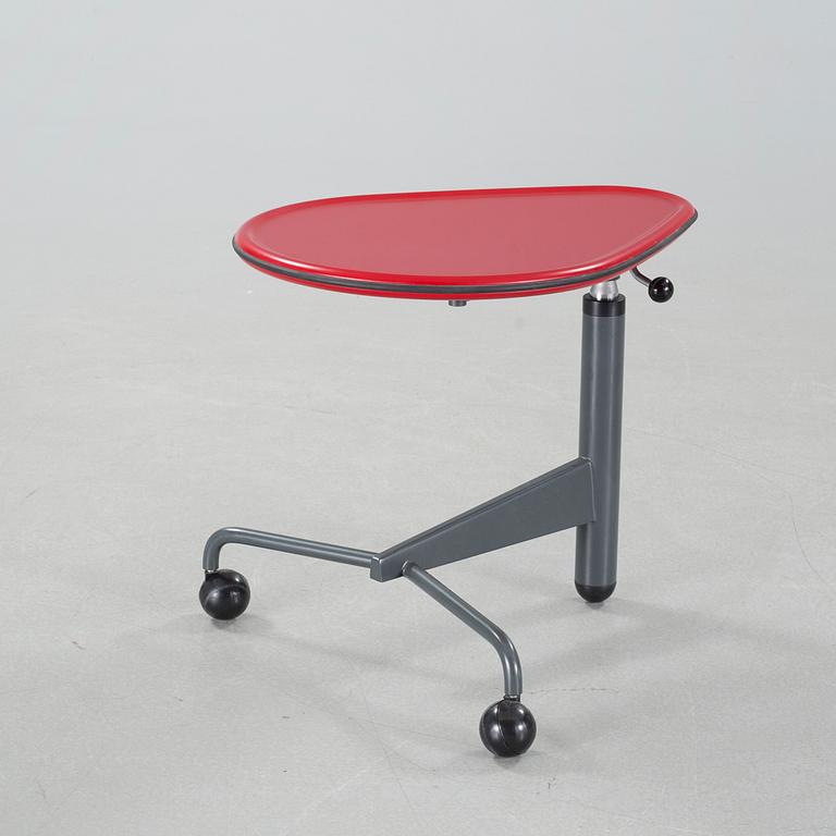 A "Kick" table, designed by Toshiyuki Kita for Cassina, model launched 1983.
