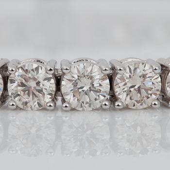 ARMBAND med briljantslipade diamanter 12.52 ct enligt gravyr.