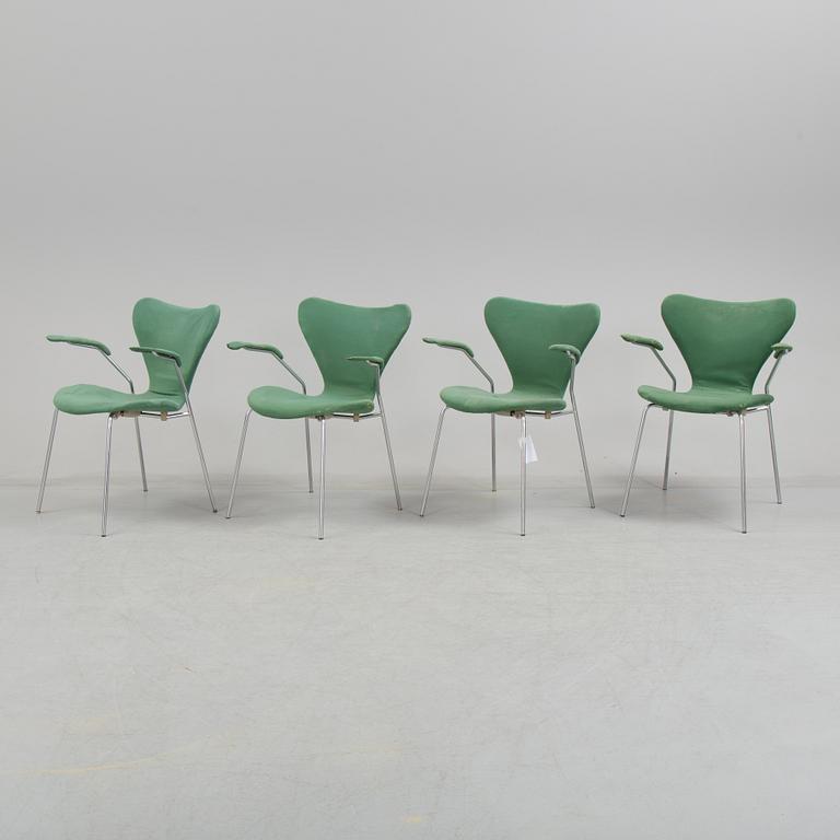 ARNE JACOBSEN, karmstolar, 4 st, "Sjuan" för Fritz Hansen, Danmark, 1970.