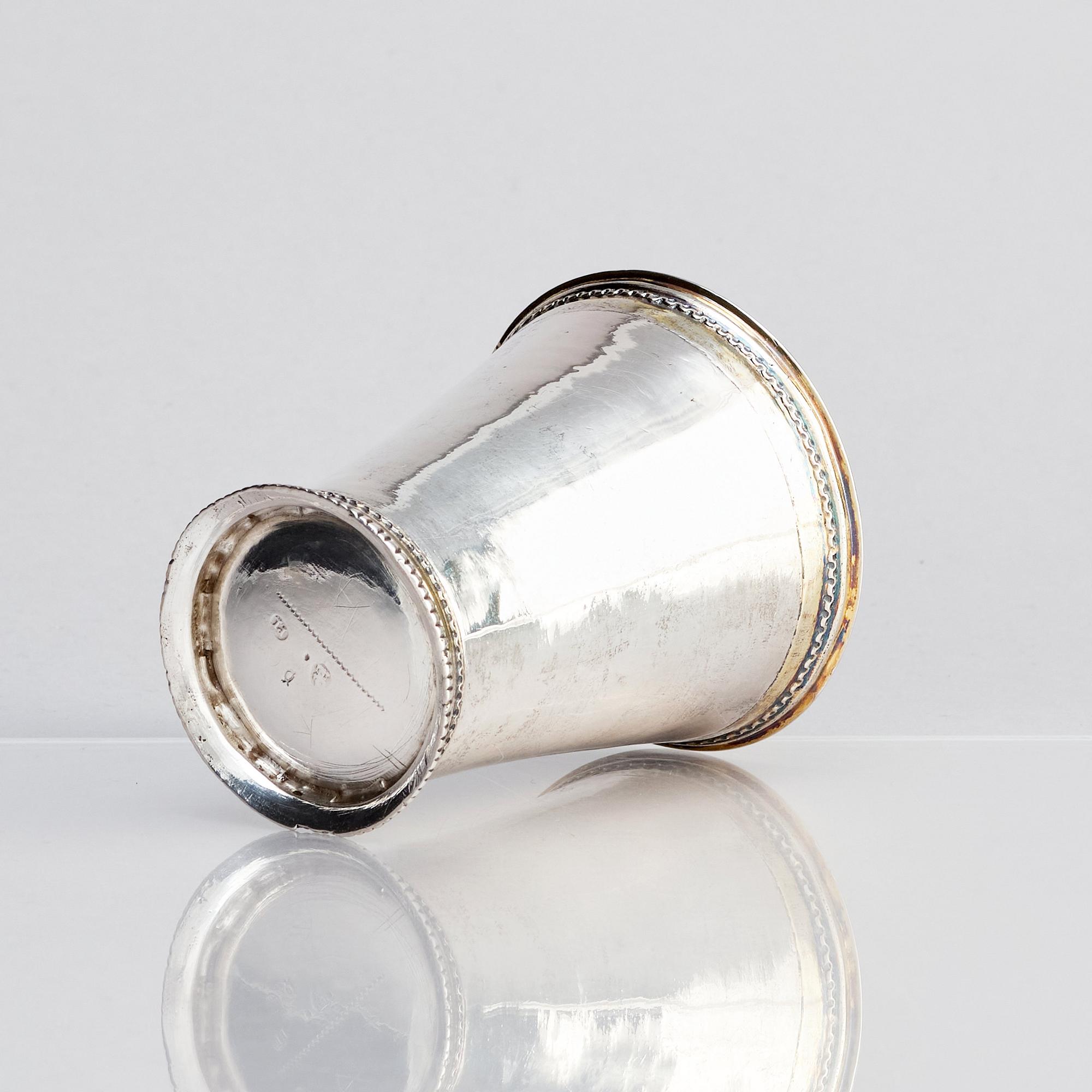 Petter Lund, bägare, delvis förgyllt silver, Nyköping 1728.