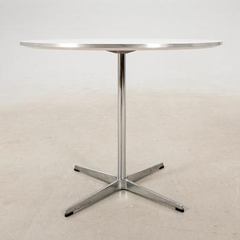 Arne Jacobsen and Piet Hein, table for Fritz Hansen 1976.