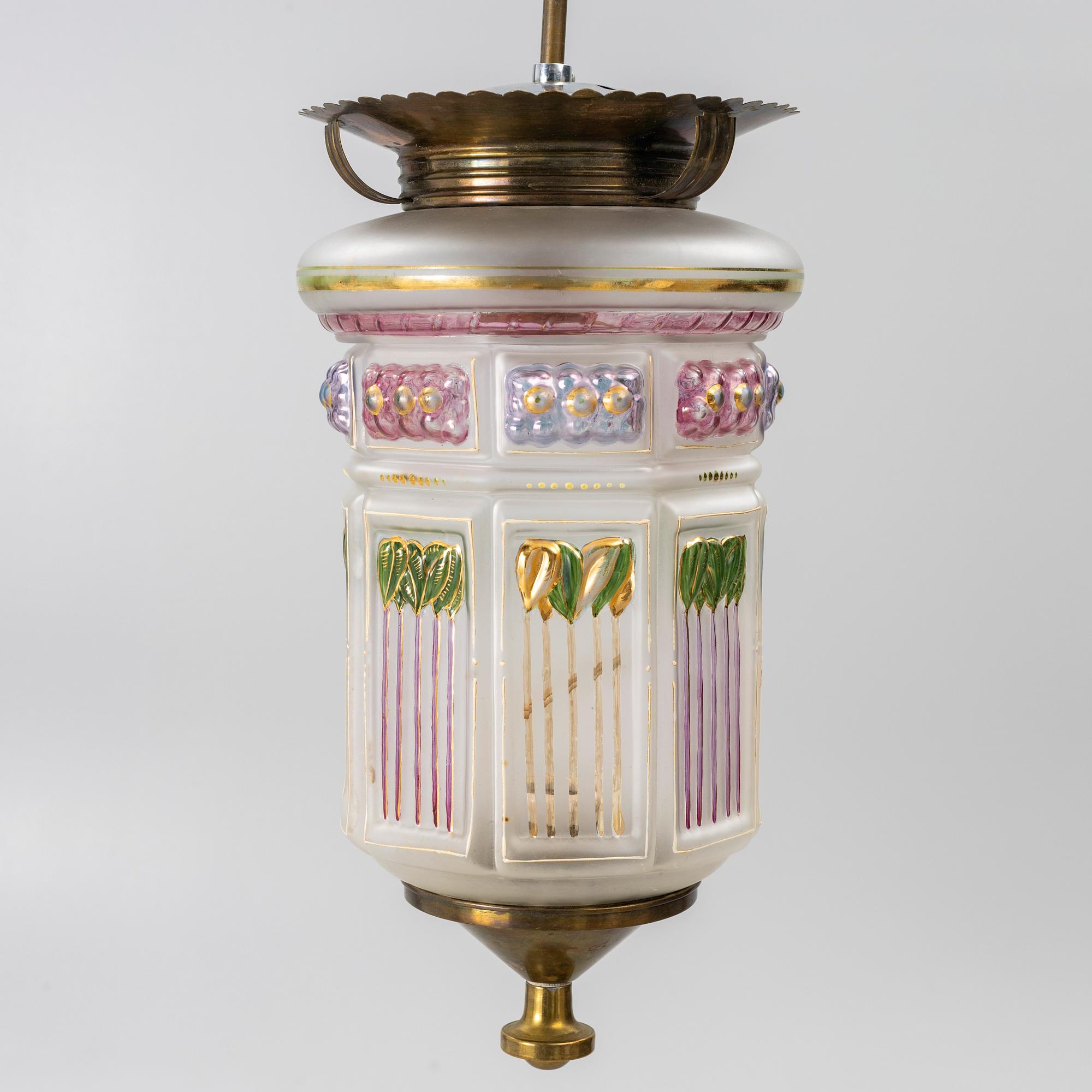 An early 20th century ceiling lamp.