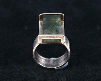 Elis Kauppi, A RING, silver with moss agate, Kupittaan Kulta, Turku 1964. Weight 10,2 g.