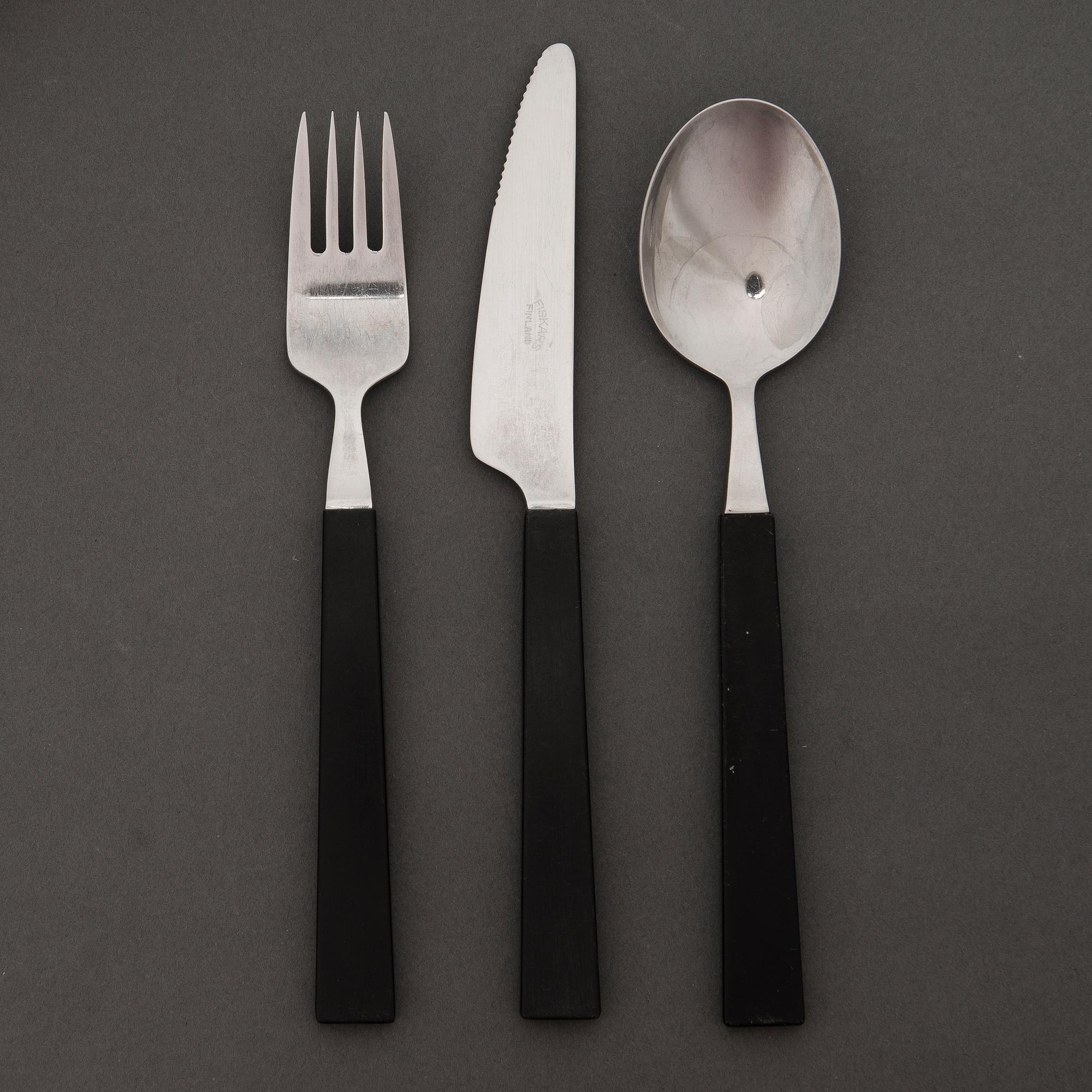 BERTEL GARDBERG, BESTICKSERIE, 32 delar, "Triennale", Fiskars. Formgivna 1956-57.