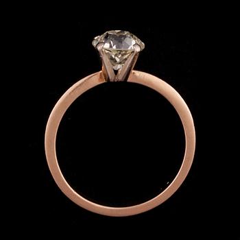 RING, 14K guld, gammalslipad diamant. Vikt ca 2,9 g.