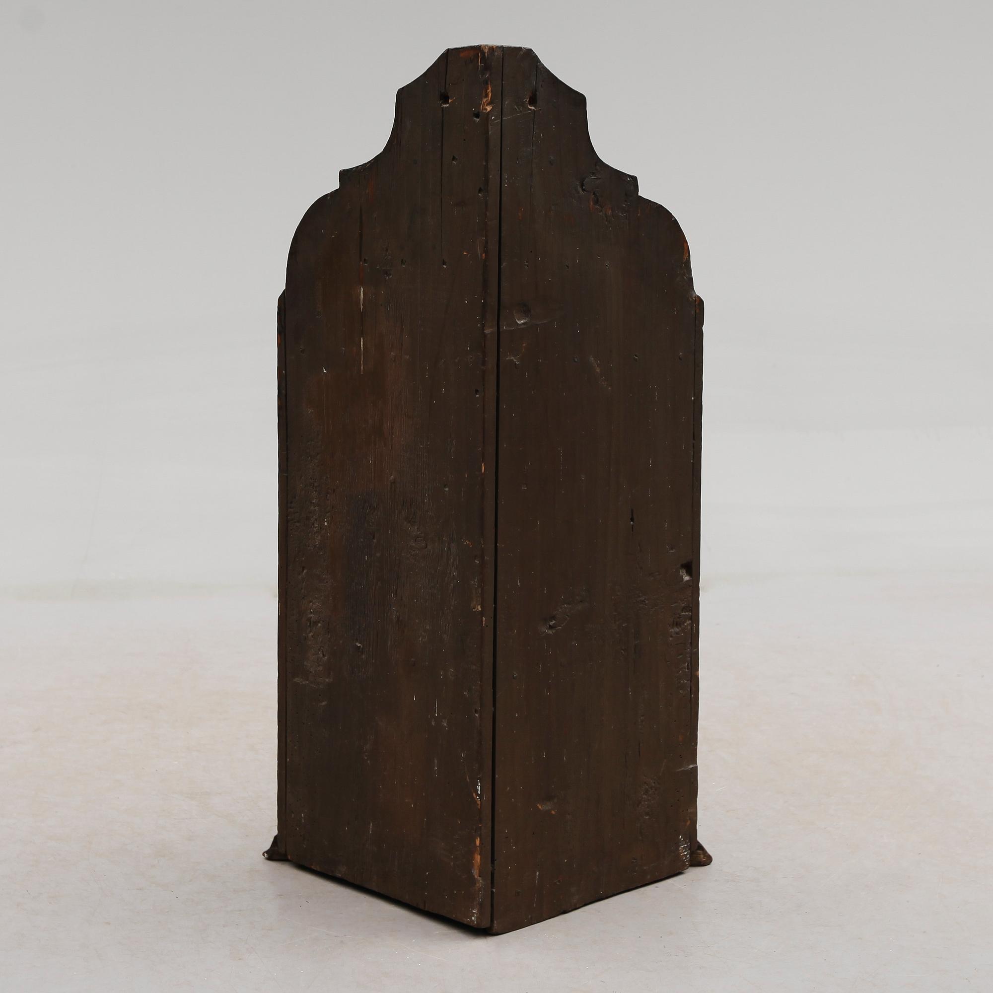 HÄNGHÖRNSKÅP, allmoge, 1800-talets första hälft.