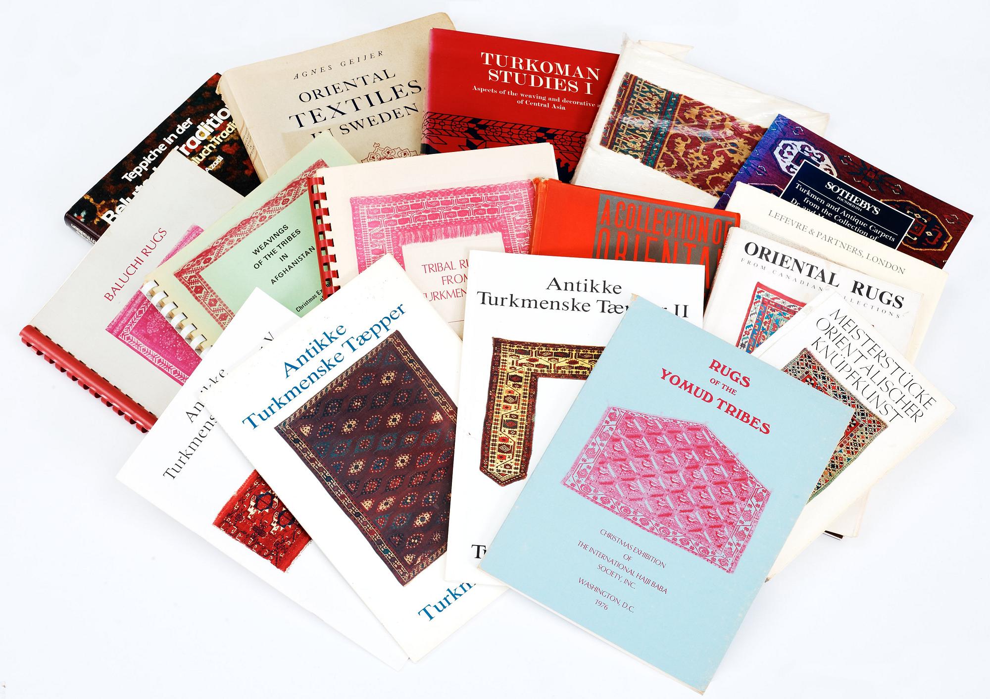BOOKS/BOOKLETS, 16 pieces.