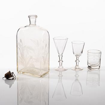 An assembled 27-piece set of 19th Century glass.