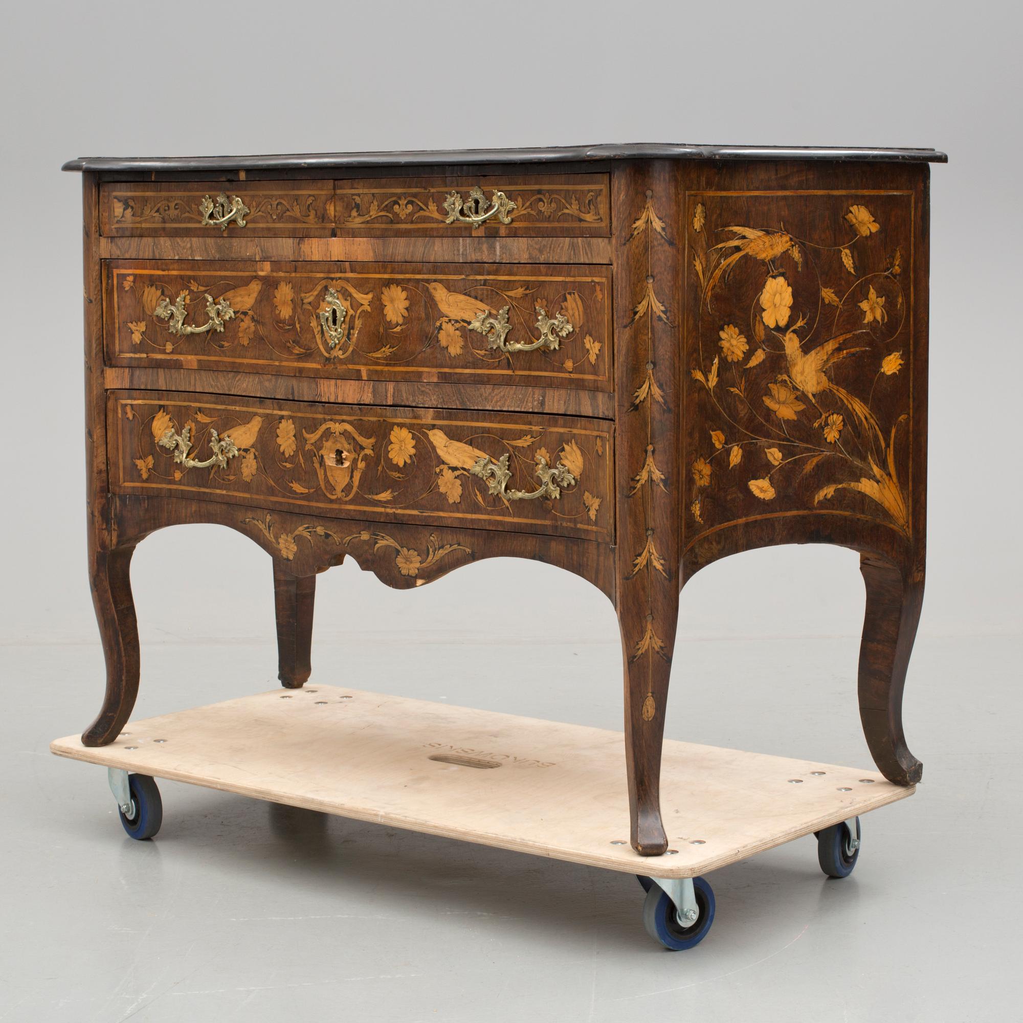 BYRÅ, rokoko, 1700-tal.