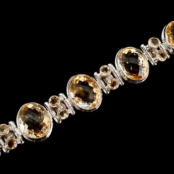 ARMBAND, sterlingsilver, citriner tot ca 70 ct. Total vikt ca 50 g.