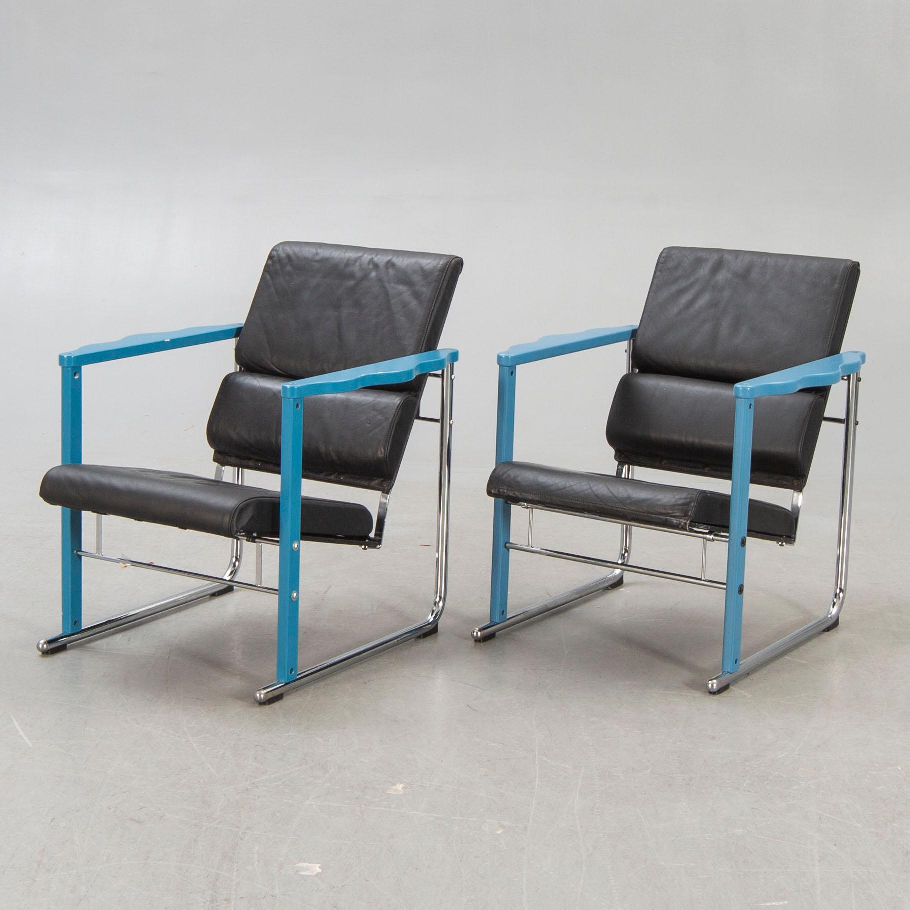 Yrjö Kukkapuro a pair of Experiment armchairs for Avarte 1980s.