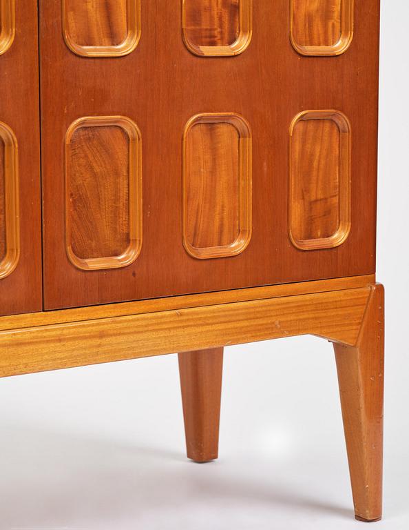 Carl Cederholm, a Swedish Modern cabinet, Stil & Form, Stockholm, 1940s-50s.