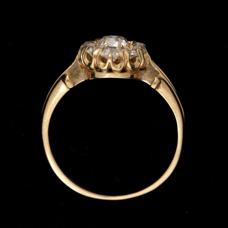 RING, guld 18K, gammalslipade diamanter, ostämplad, 1900-tal. Vikt ca 3 gram.