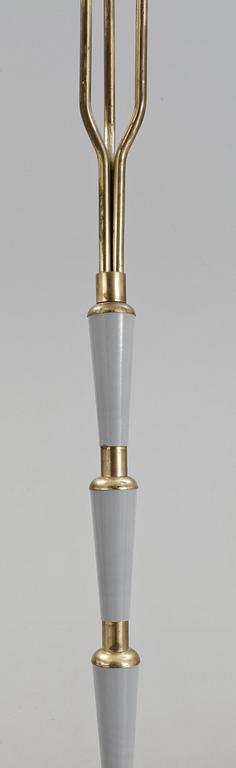 GOLVLAMPA, omkring 1900-talets mitt.