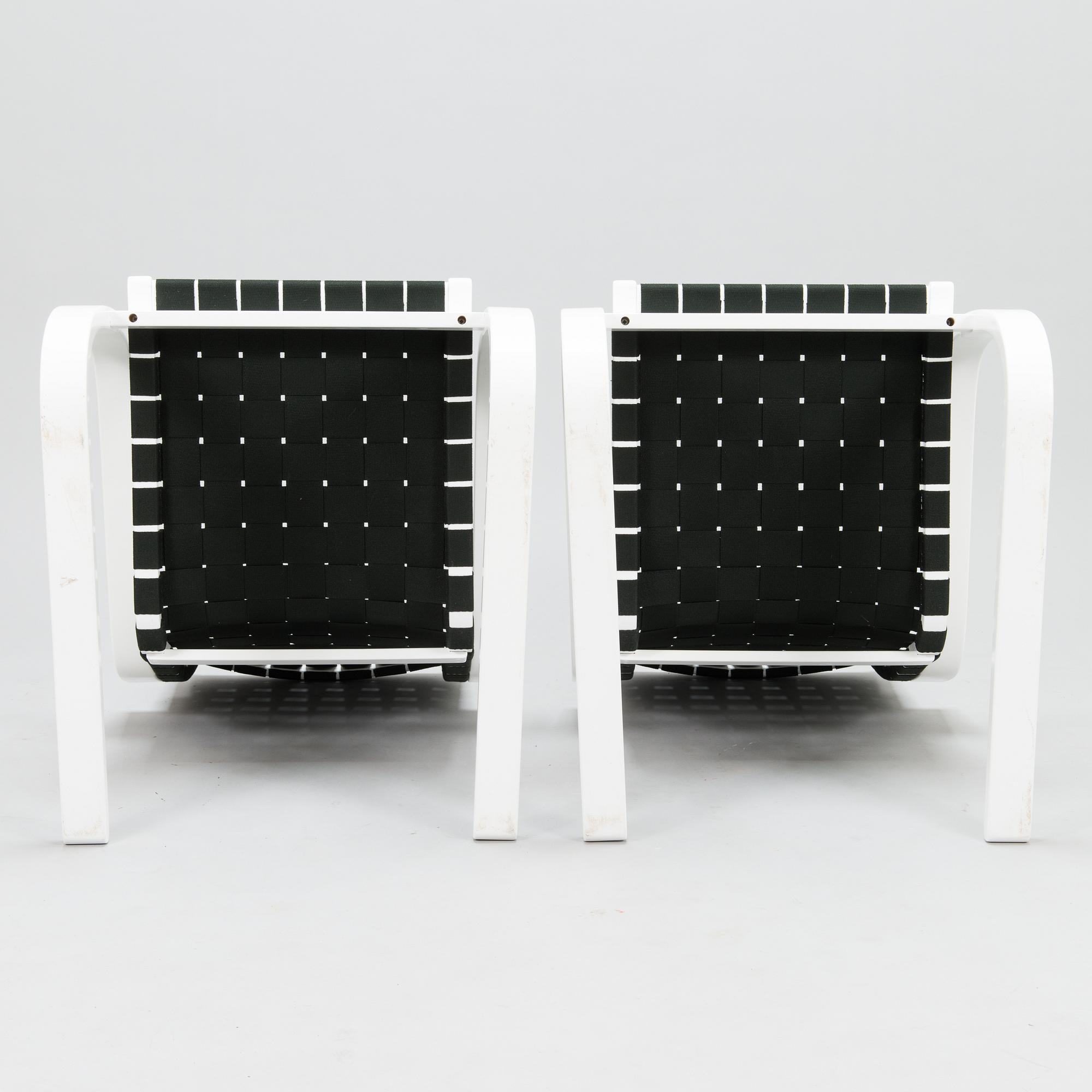 ALVAR AALTO, a pair of late 20th century '406' armchairs for Artek.